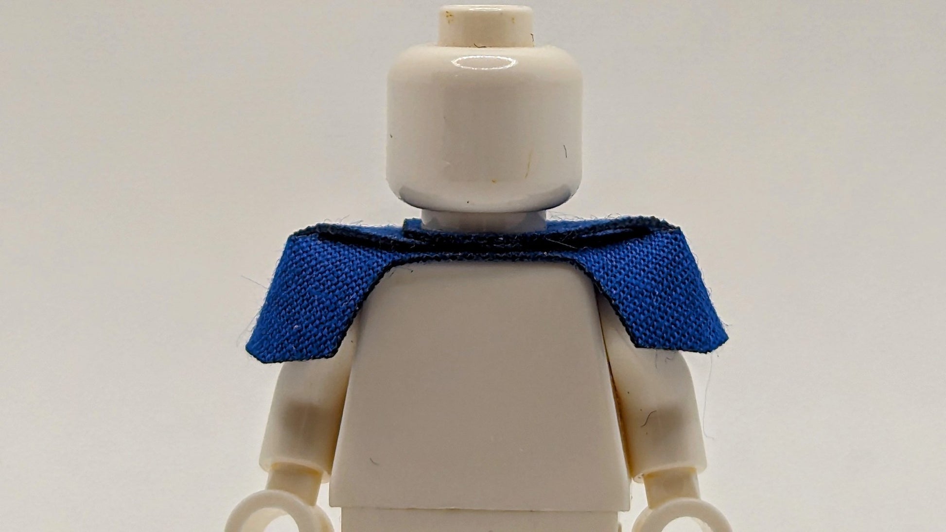 Armor Shoulder Pauldron by capes4minifigs - RPGminifigs