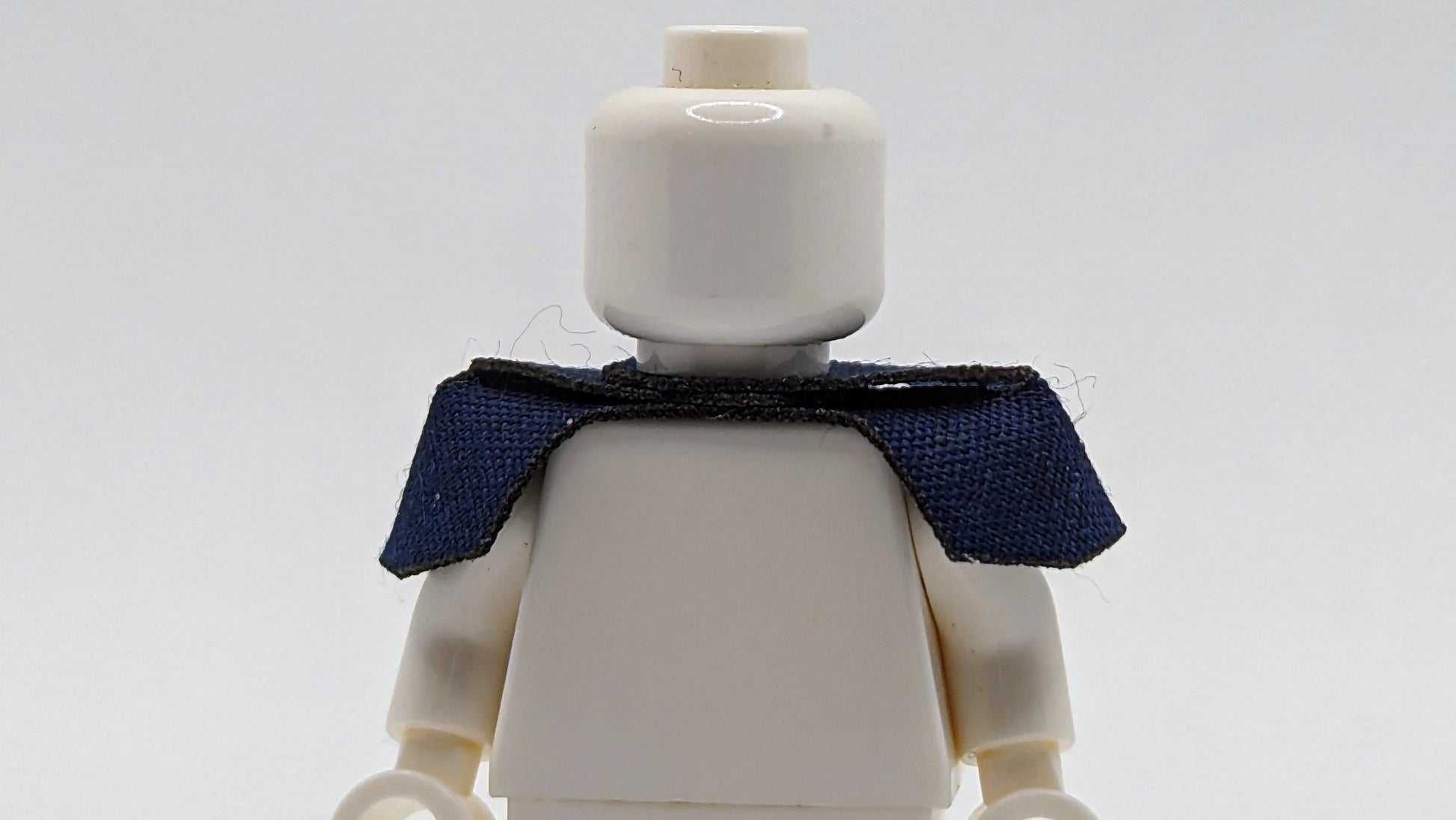 Armor Shoulder Pauldron by capes4minifigs - RPGminifigs