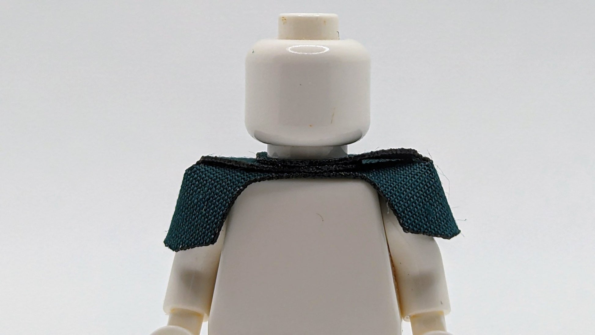 Armor Shoulder Pauldron by capes4minifigs - RPGminifigs