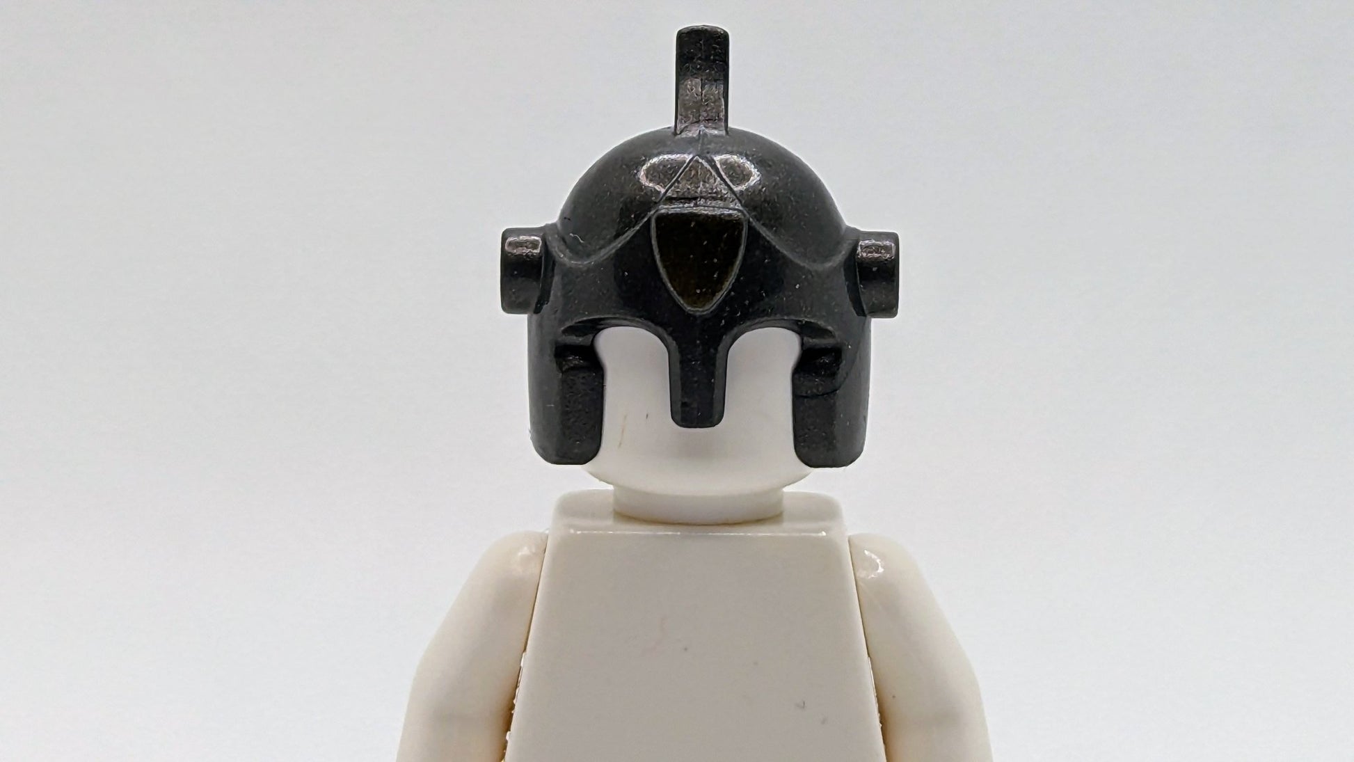 Battle Helmet by Brick Forge - RPGminifigs