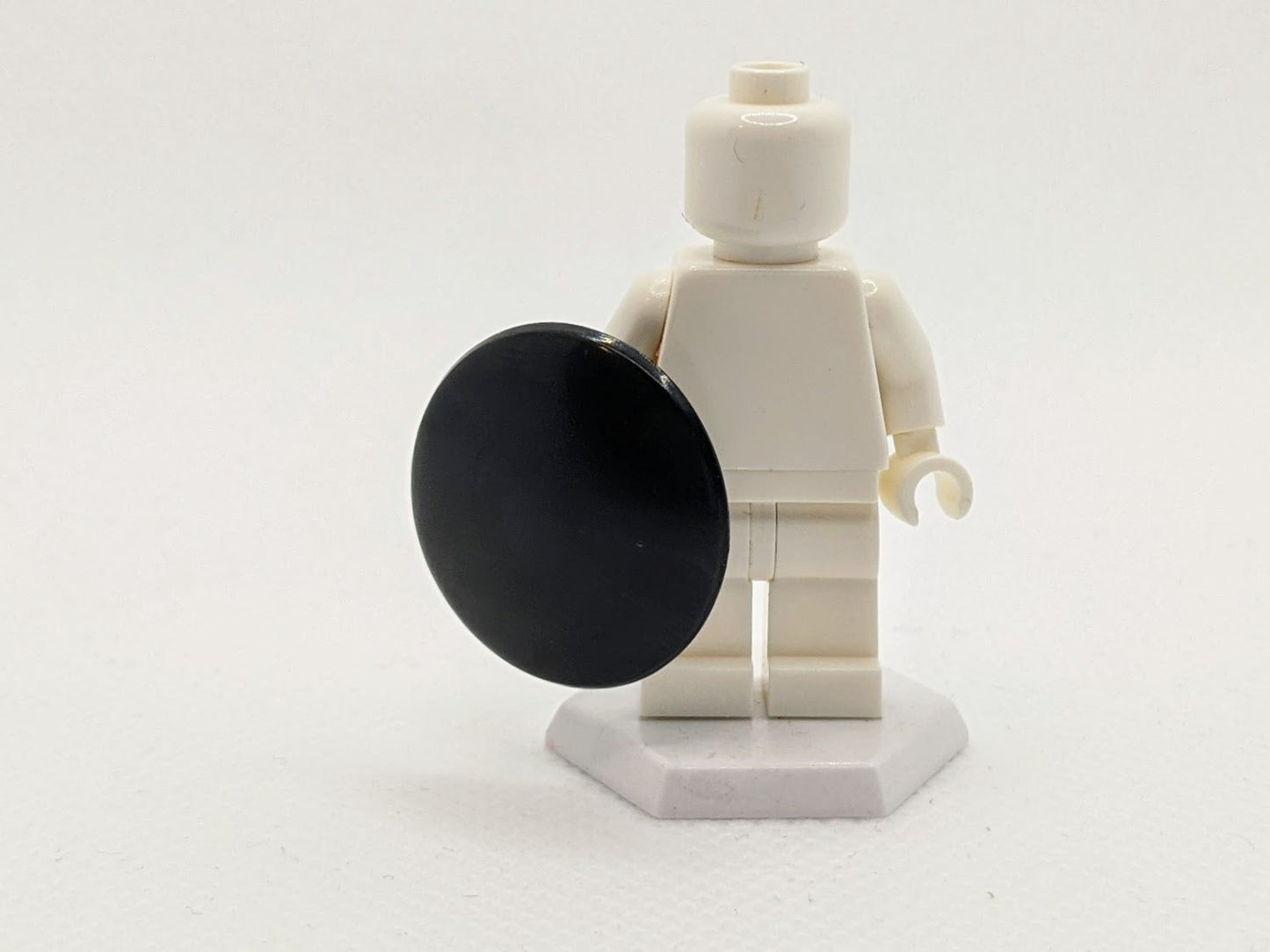Battle Shield by Brick Forge - RPGminifigs