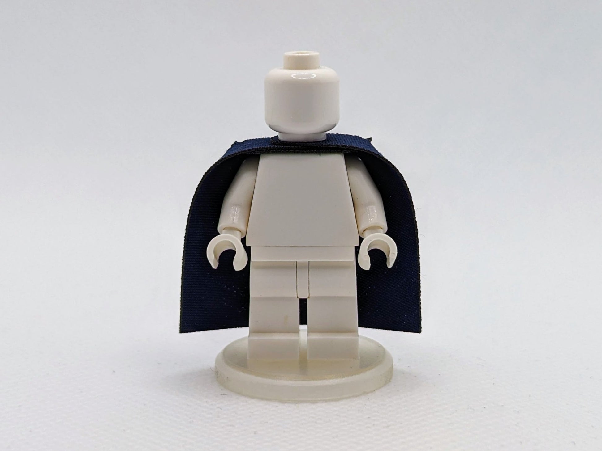 Over-Shoulder Cape by capes4minifigs - RPGminifigs