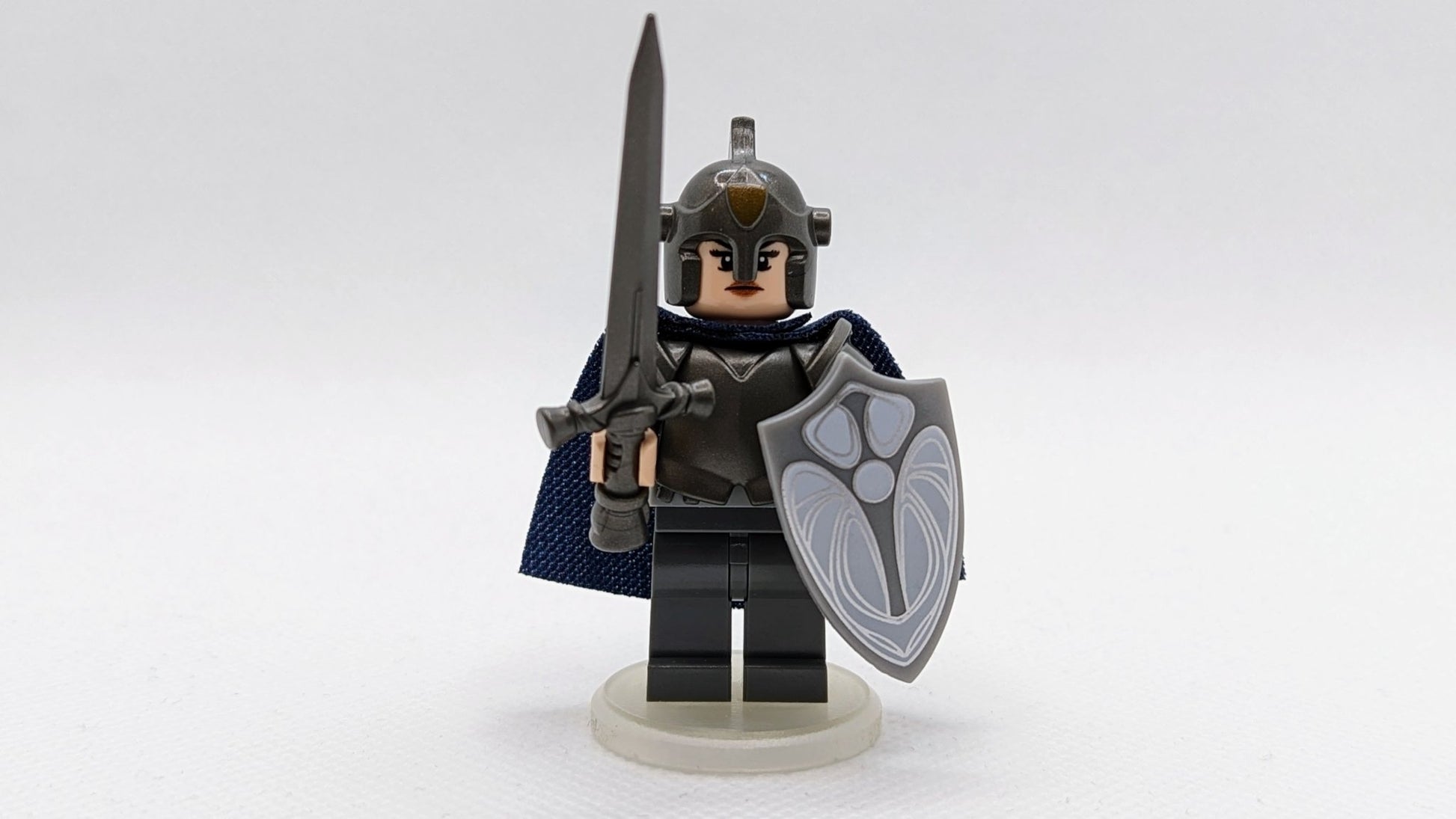 Paladin - Human Female - RPGminifigs