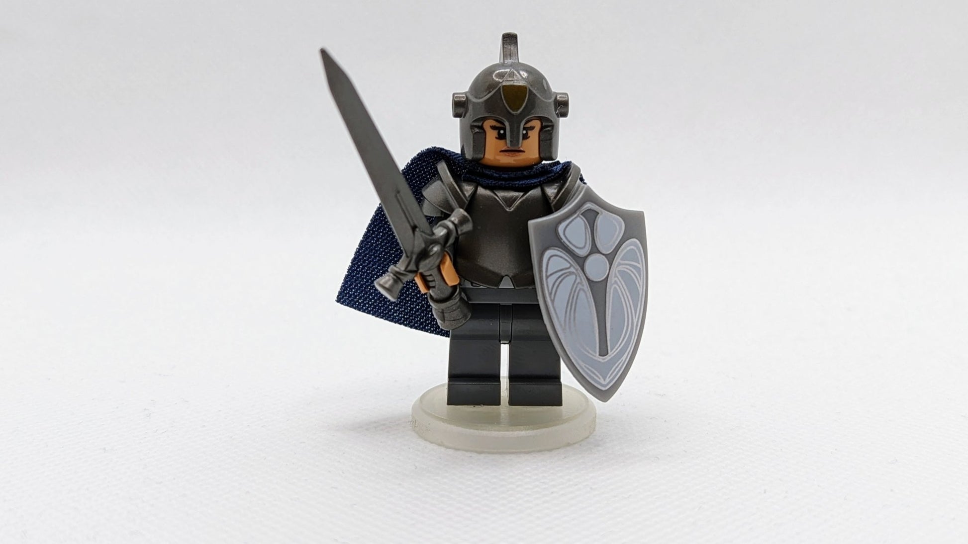 Paladin - Human Female - RPGminifigs
